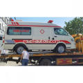 Ambulancia de dragón dorado Pequeño automóvil médico Emergencia Hospital Vehículos de ambulancia